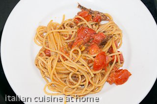 anchovies spaghetti