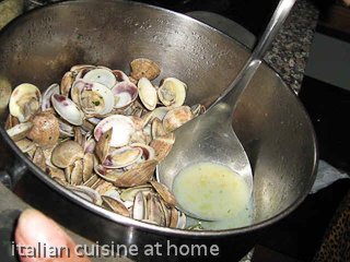 venus clams cooking