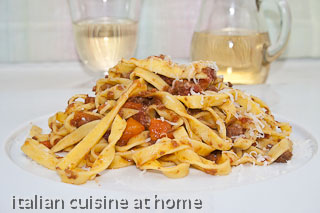 tagliatelle with bolognese sauce